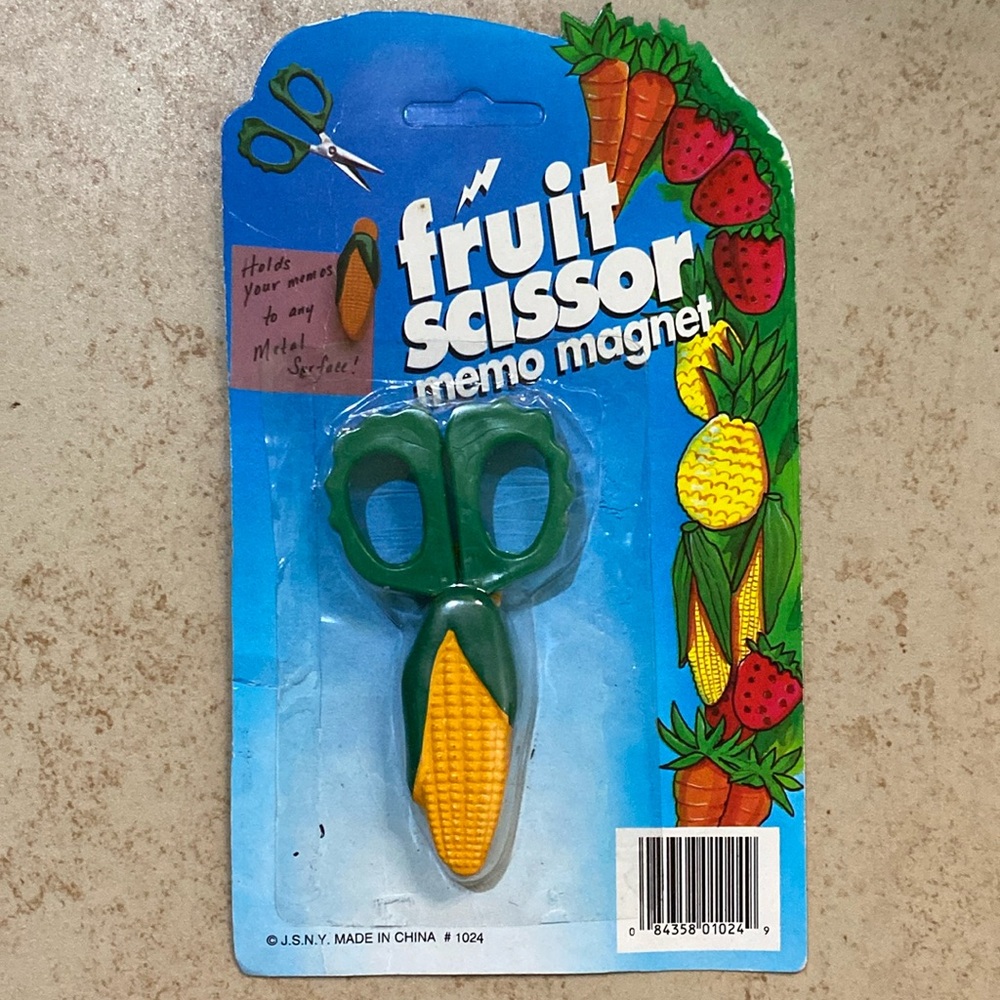 Fruit Scissor Memo Magnet